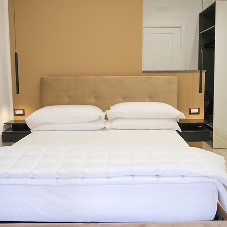 Aroma Apartment And B&B, Maschio Angioino Naples Luaran gambar