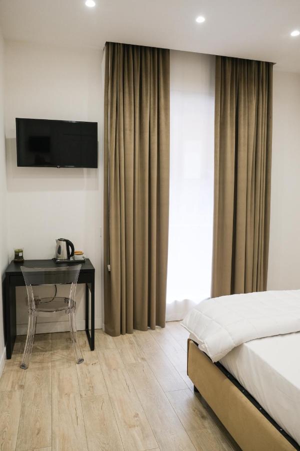 Aroma Apartment And B&B, Maschio Angioino Naples Luaran gambar
