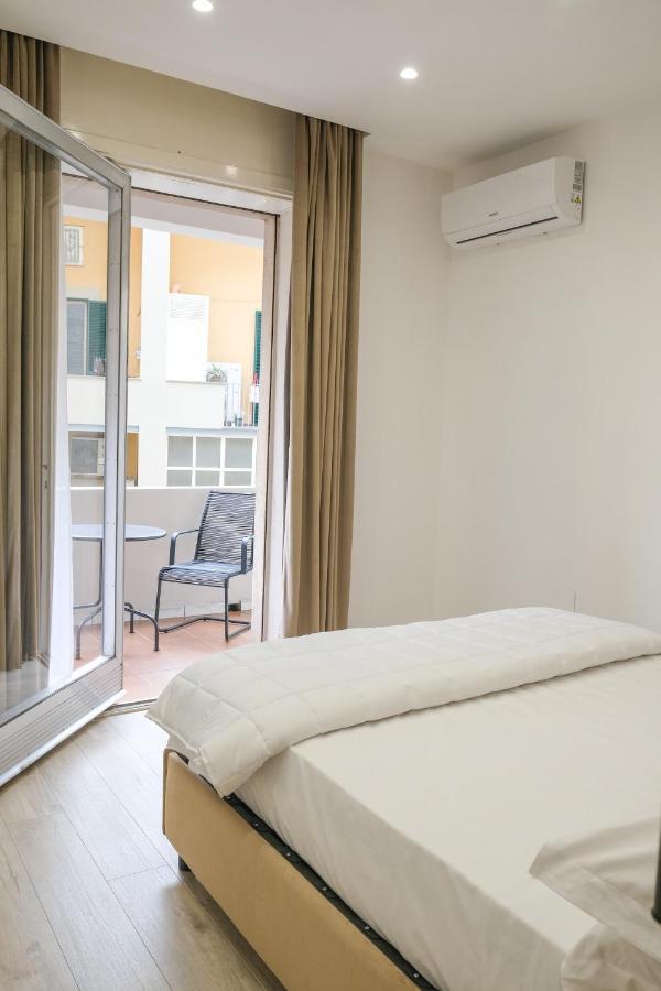 Aroma Apartment And B&B, Maschio Angioino Naples Luaran gambar